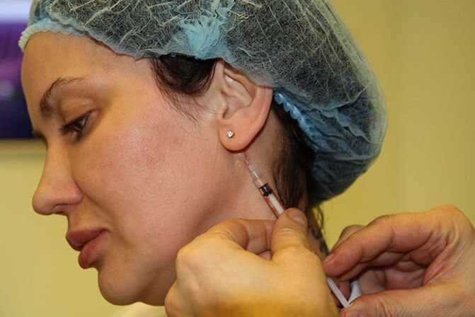 Correction of the oval of the face with fillers
